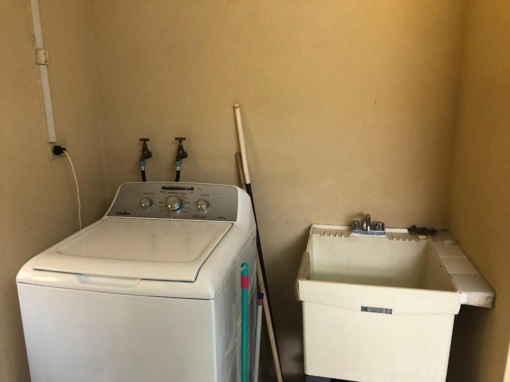 فيلا Donamae 2 Story Barbados House بريدج تاون المظهر الخارجي الصورة